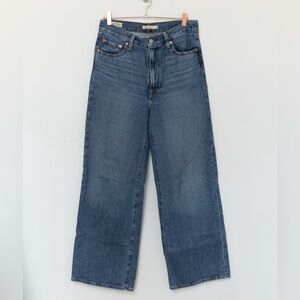Levi’s 29w/32l Ribcage Wide Leg Medium Wash